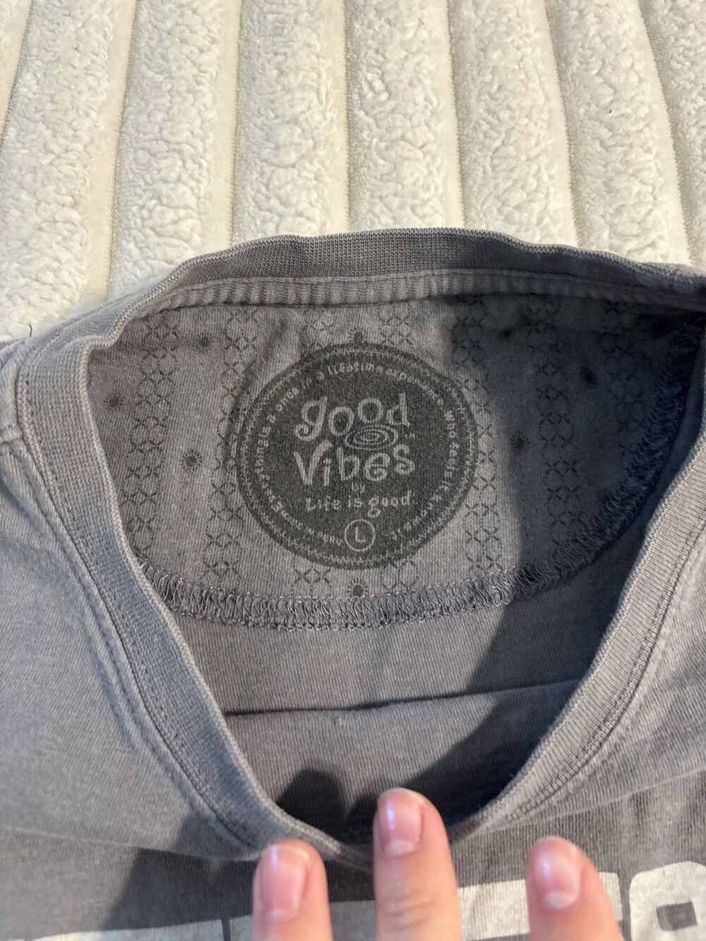 Good vibes by Life is Good T Shirt Men’s Large Dark Grey 100% Cotton Beach - Picture 3 of 9